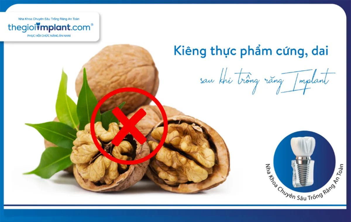 Mới trồng răng implant không nên ăn các loại đồ cứng