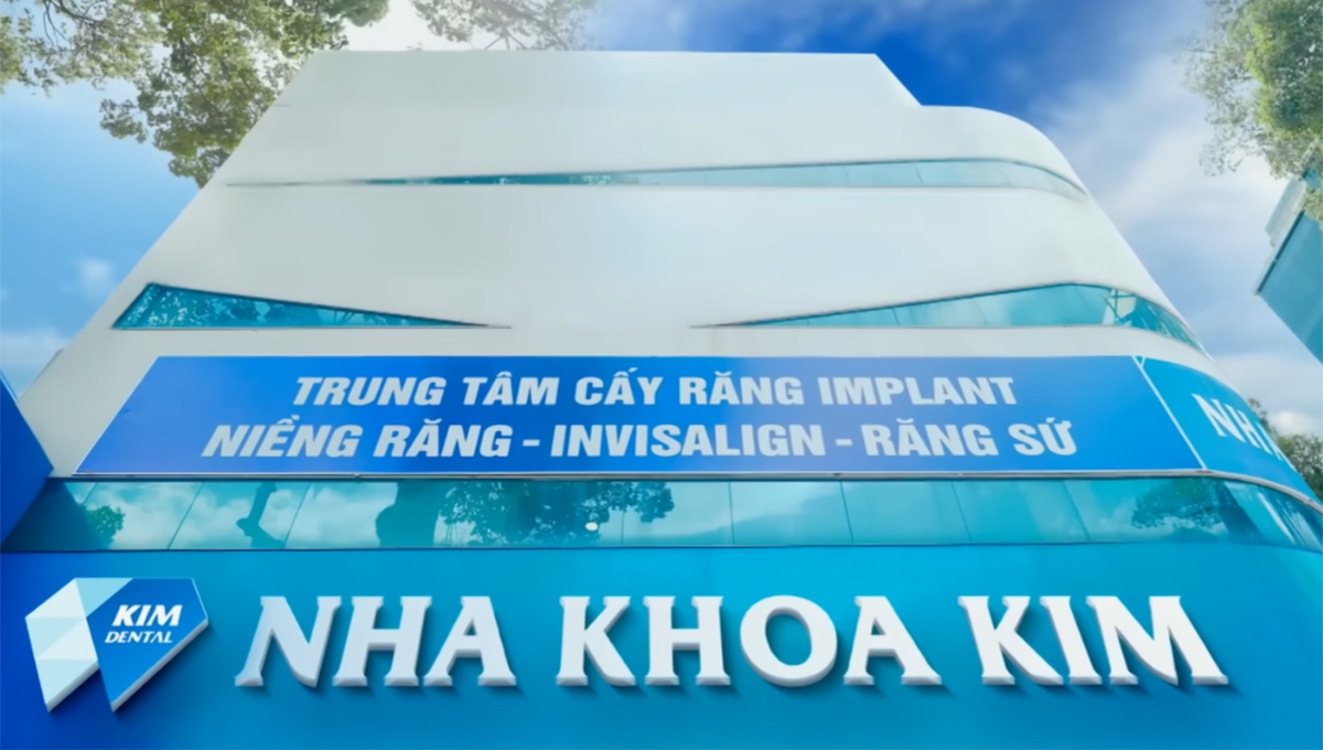 Nha khoa Kim là địa chỉ được nhiều khách hàng tin tưởng trồng răng