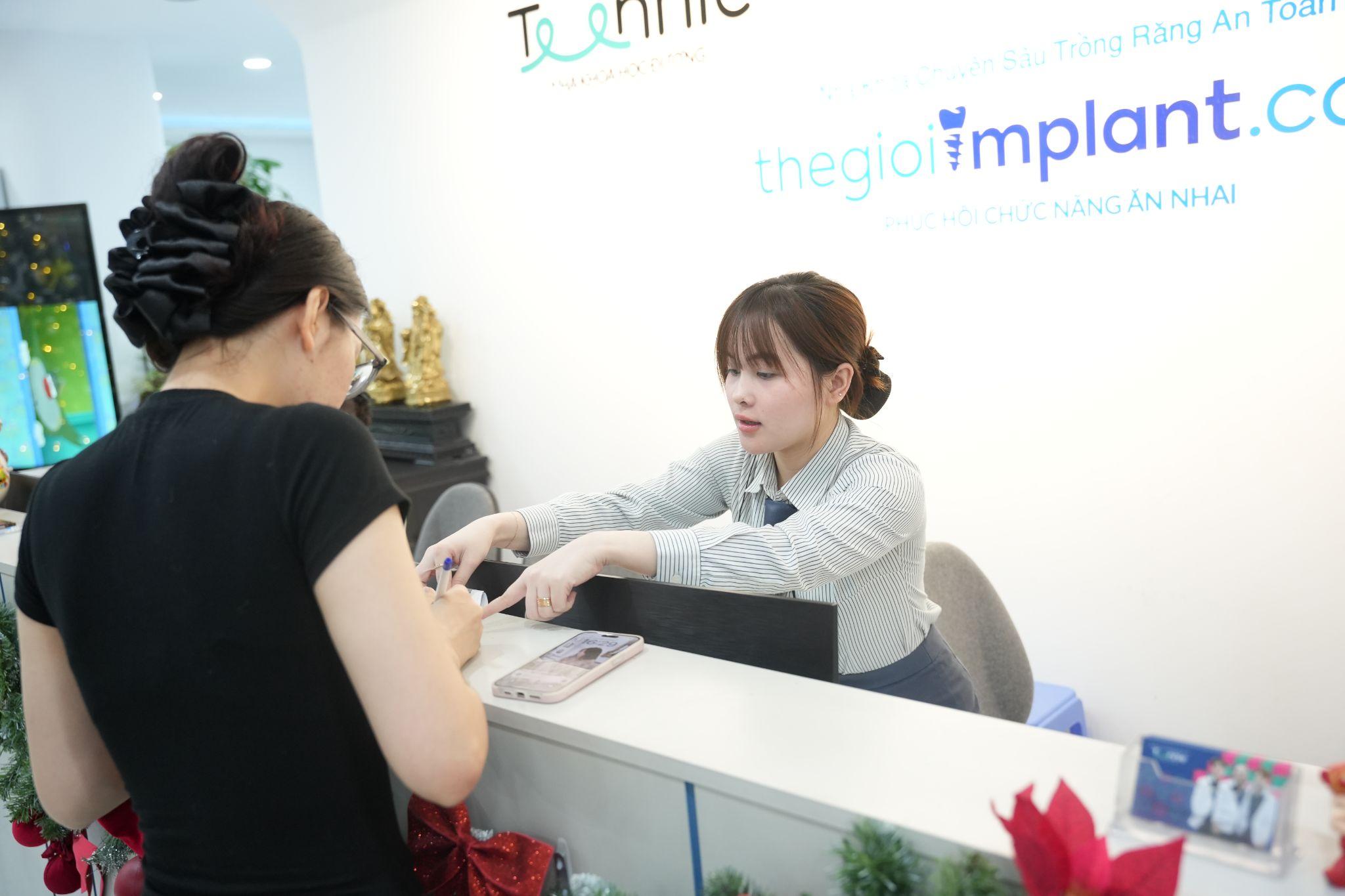 Trồng Implant trả góp: 0% lãi suất tối đa 6 tháng 2026